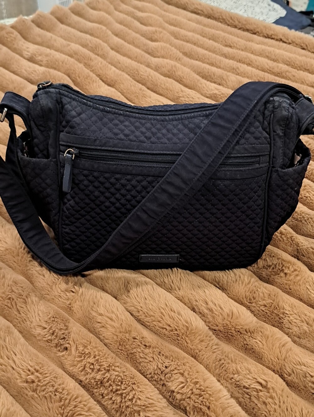 Vera Bradley - On The Go Crossbody Quilted Bag - Navy Floral Interior